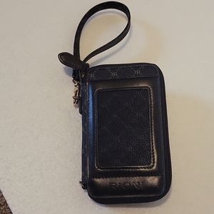 Rioni wristlet